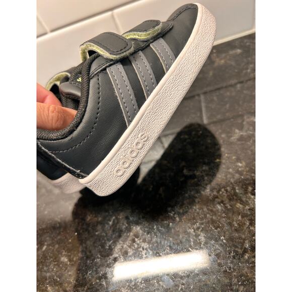 Adidas Kids Vl Court 2.0 Low Athletic Sneaker Shoes Slip on Black‎ White Size 6K - Picture 8 of 10